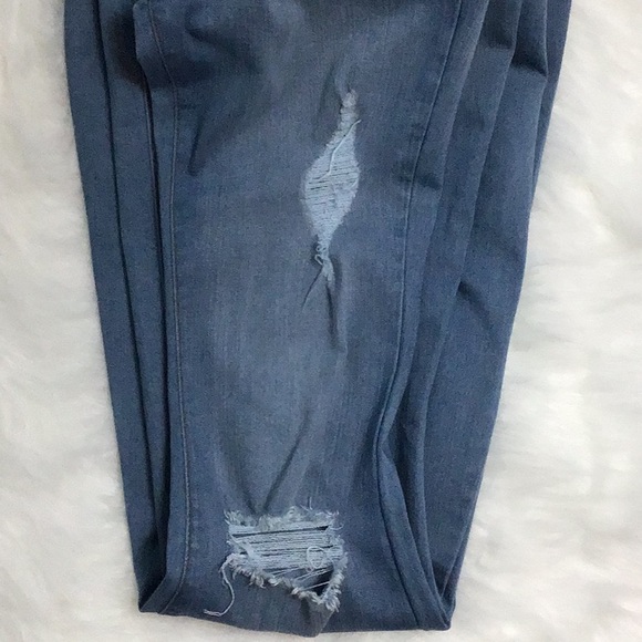 SKYLAR DENIM JEAN IN LIGHT BLUE🛍 - Picture 4 of 7